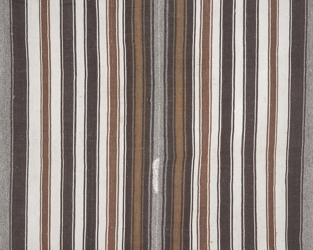 Kilim Rug 6' 7" x 7' 3" | No. VR92948