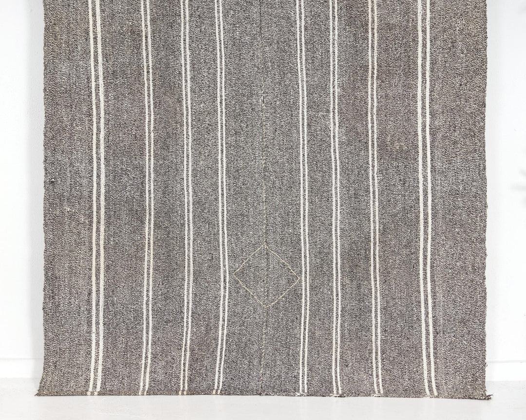 Gray Kilim Rug 4' 9" x 6' 7" | No. VR68167