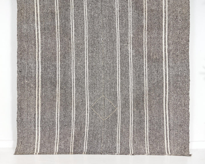 Gray Kilim Rug 4' 9" x 6' 7" | No. VR68167
