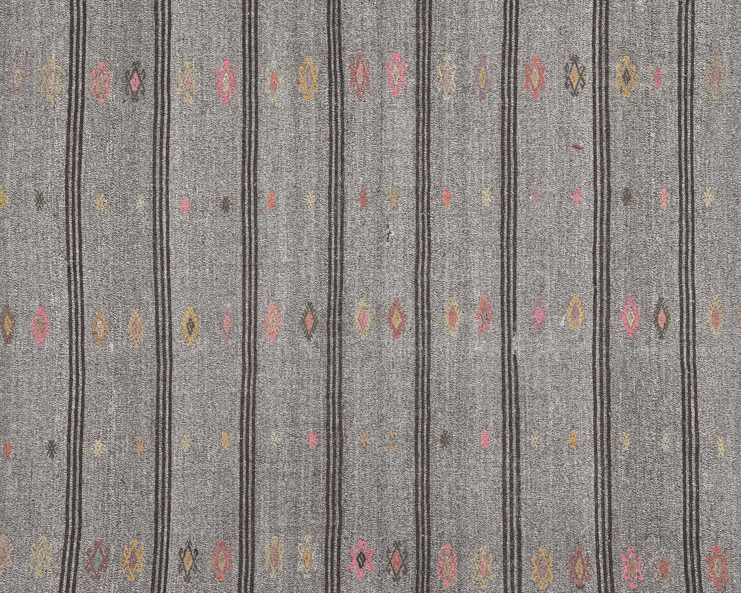 Kilim Rug 6' 3" x 8' 4" | No. VR45993
