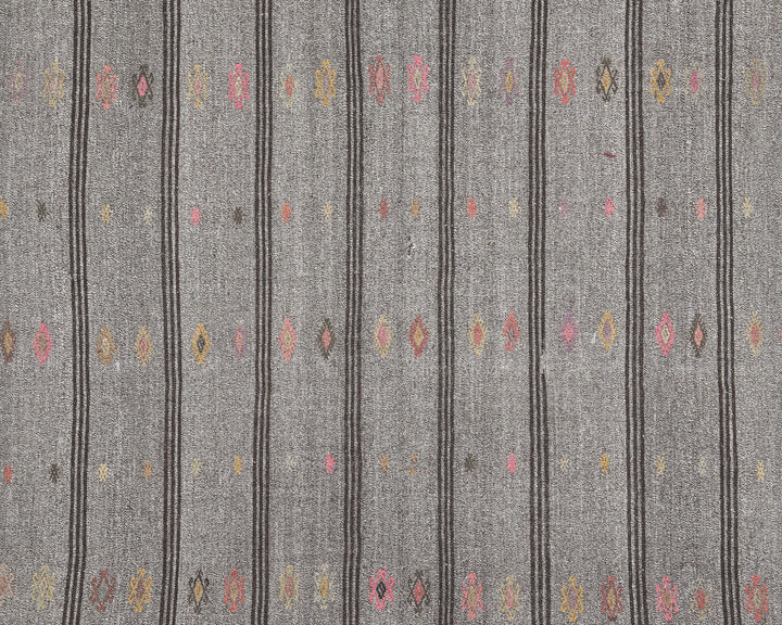Kilim Rug 6' 3" x 8' 4" | No. VR45993