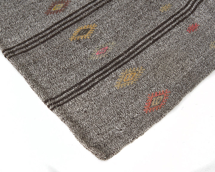 Kilim Rug 6' 3" x 8' 4" | No. VR45993