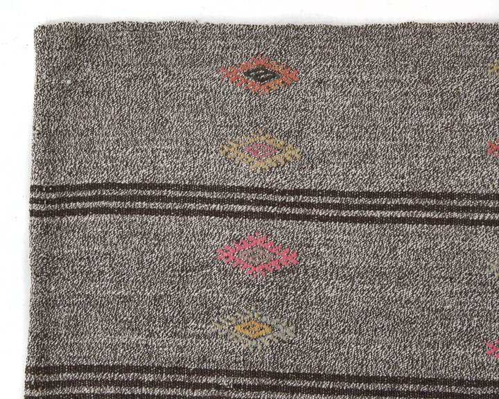 Kilim Rug 6' 3" x 8' 4" | No. VR45993