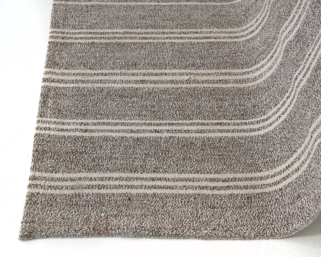 Kilim Rug 5' 7" x 8' | No. VR50994