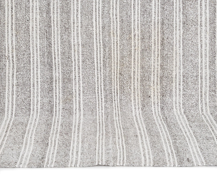 Gray Kilim Rug 4' 7" x 9' 4" | No. VR52549