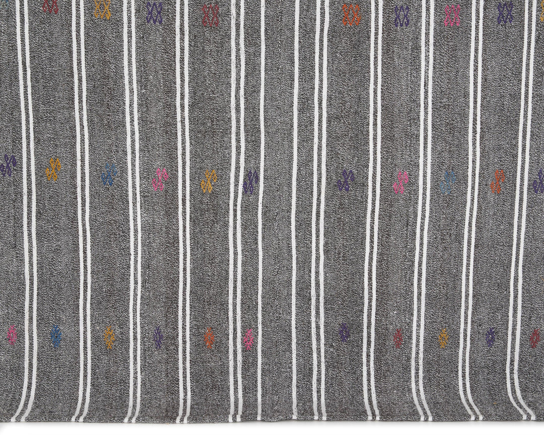 Gray Kilim Rug 5' 8" x 7' | No. VR48809