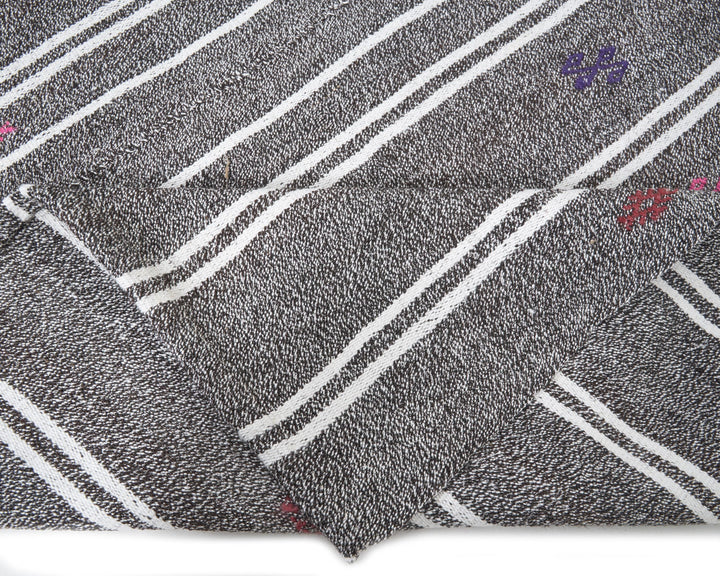 Gray Kilim Rug 5' 8" x 7' | No. VR48809
