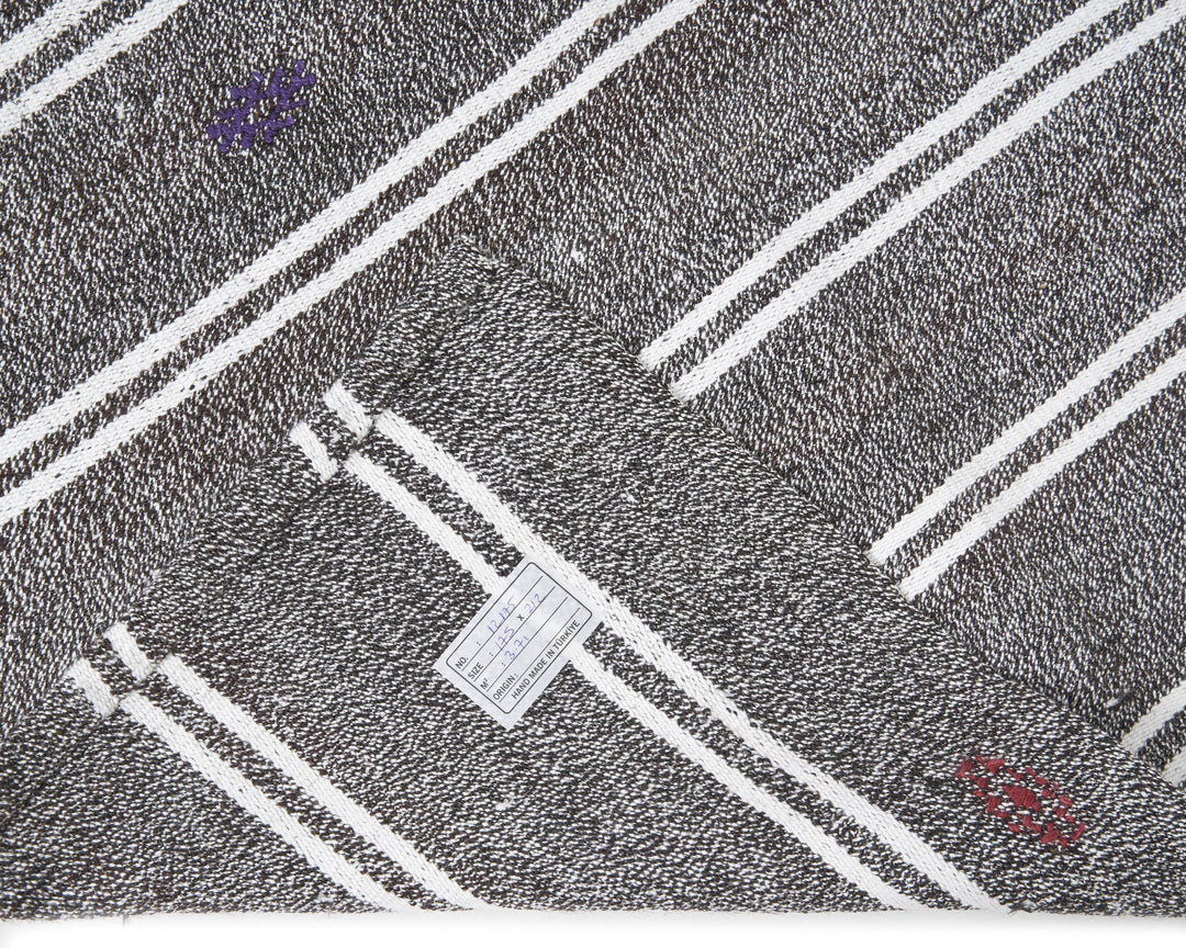 Gray Kilim Rug 5' 8" x 7' | No. VR48809