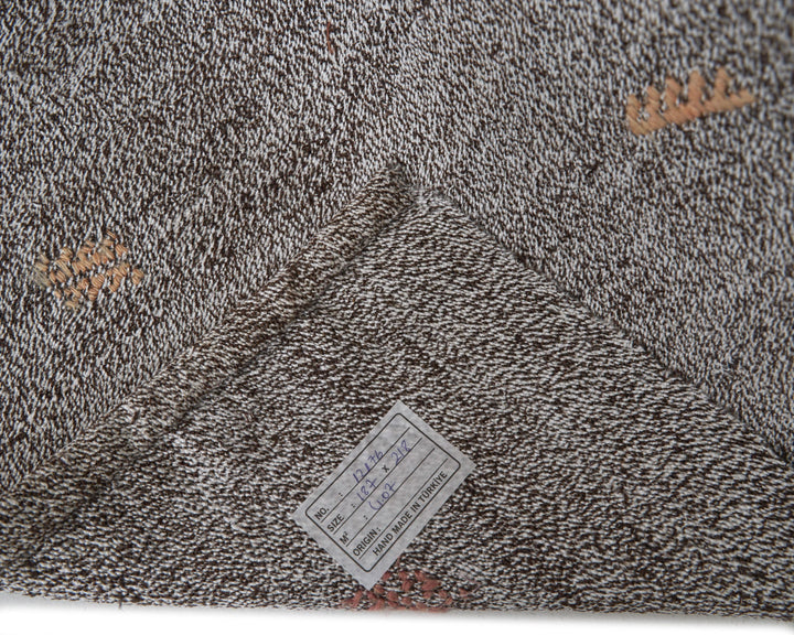 Gray Kilim Rug 6' 1" x 7' 2" | No. VR26208