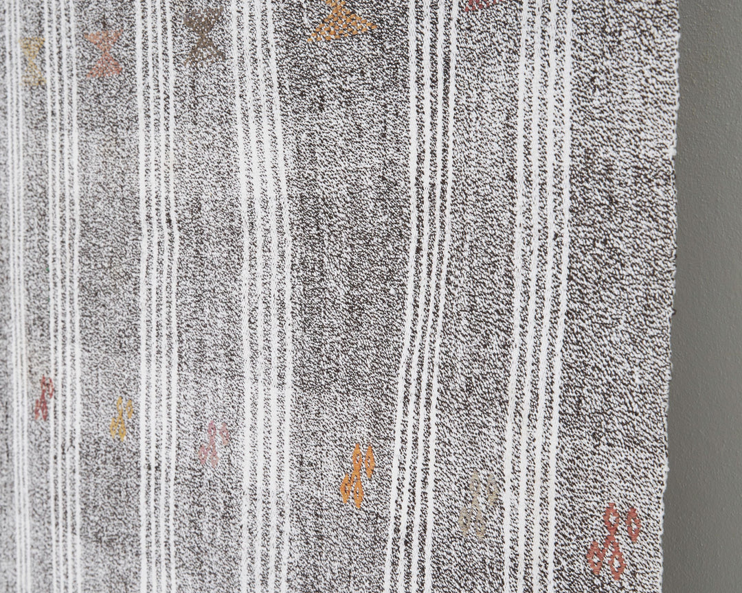 Gray Kilim Rug 6' 4" x 8' 10" | No. VR30067
