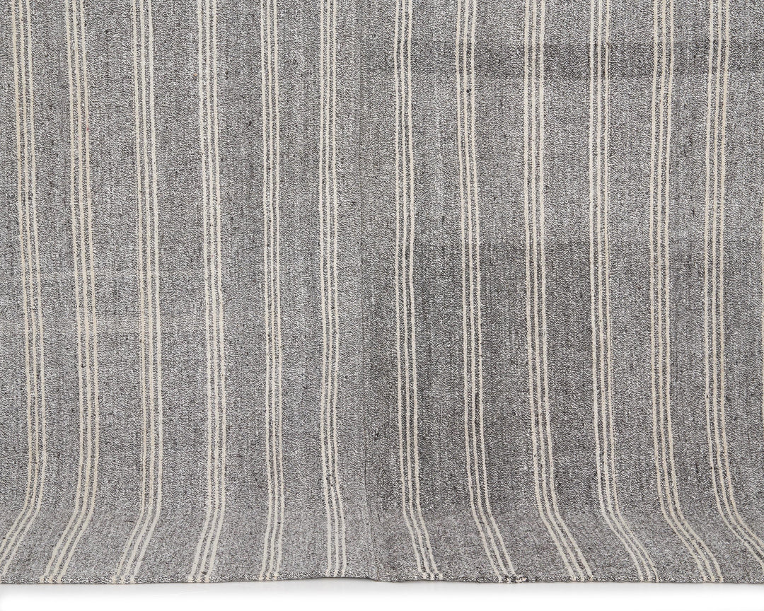 Gray Kilim Rug 6' 4" x 7' 11" | No. VR38013