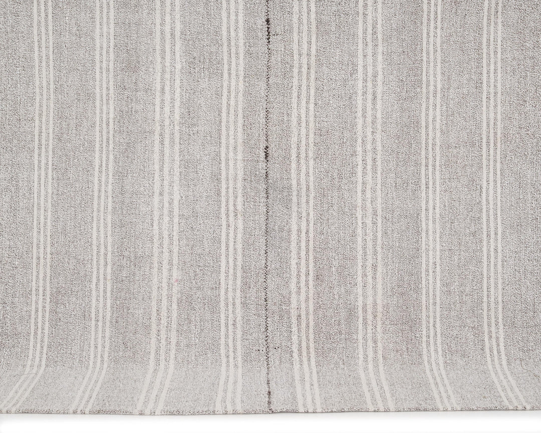 Gray Kilim Rug 6' 4" x 8' 10" | No. VR85148