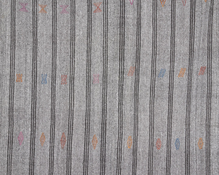 Gray Kilim Rug 6' 2" x 7' 11" | No. VR16671