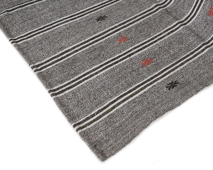 Gray Kilim Rug 5' 5" x 8' 7" | No. VR28399