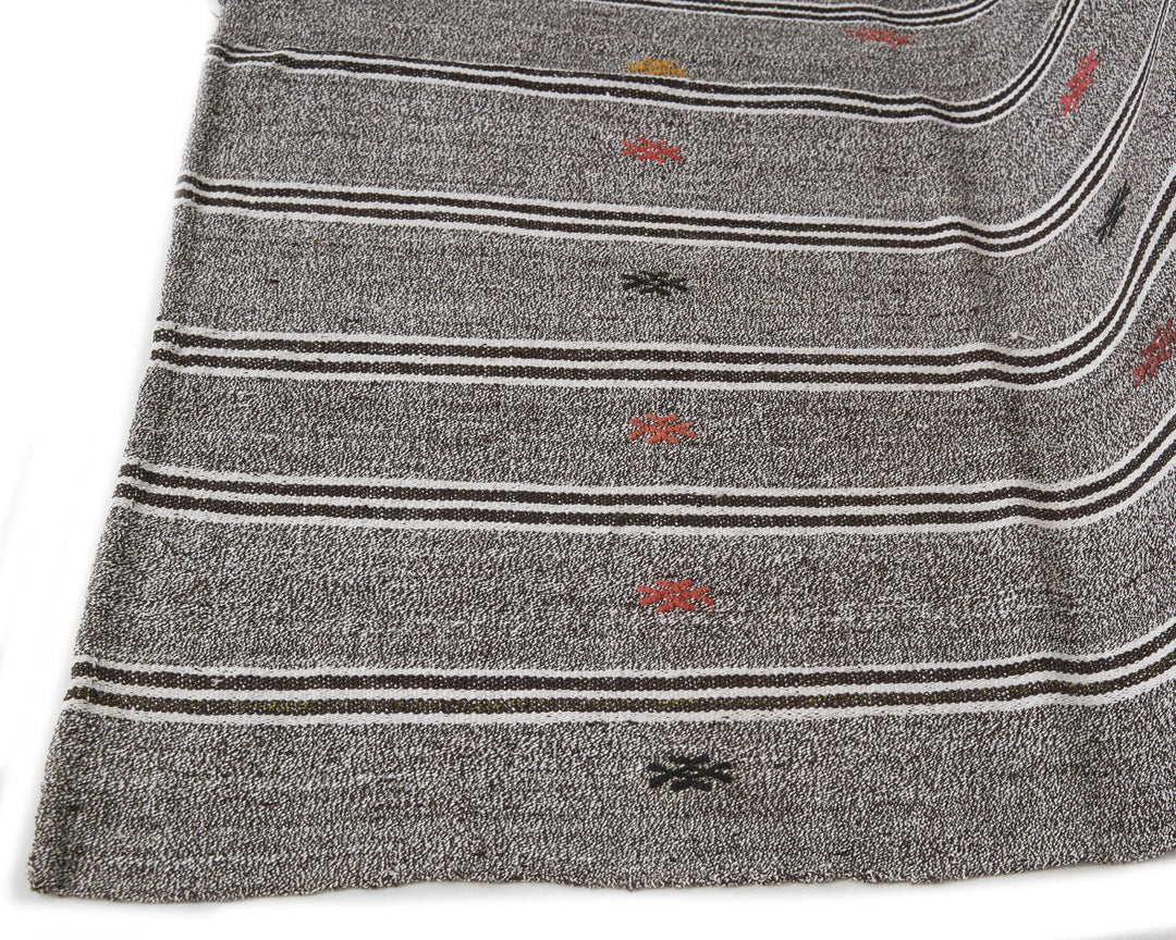 Gray Kilim Rug 5' 5" x 8' 7" | No. VR28399