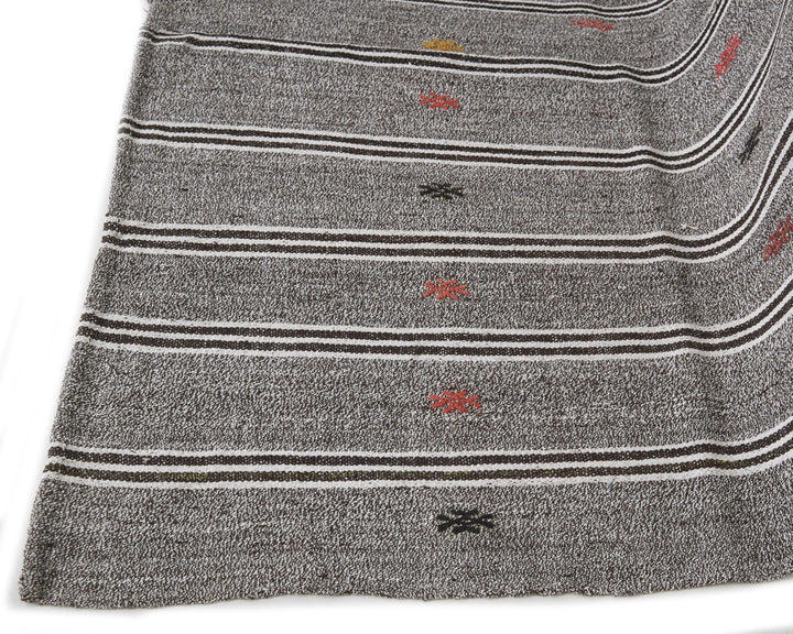 Gray Kilim Rug 5' 5" x 8' 7" | No. VR28399