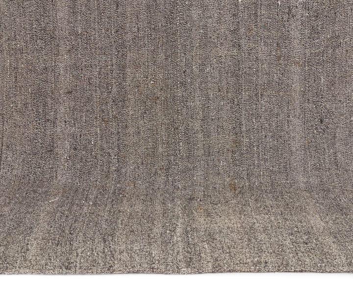 Kilim Rug 5' 8" x 9' 6" | No. VR60303