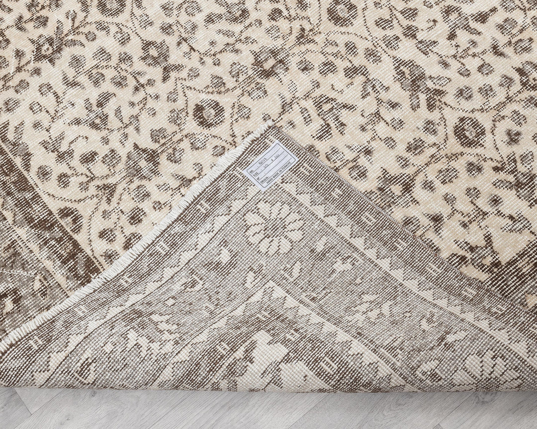 Beige Oushak Rug 6' 11" x 9' 10" | No. VR27250