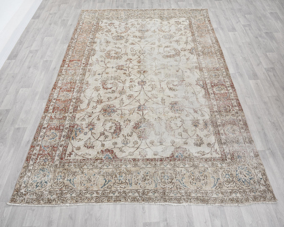 Neutral Oushak Rug 6' 10" x 9' 11" | No. VR66192