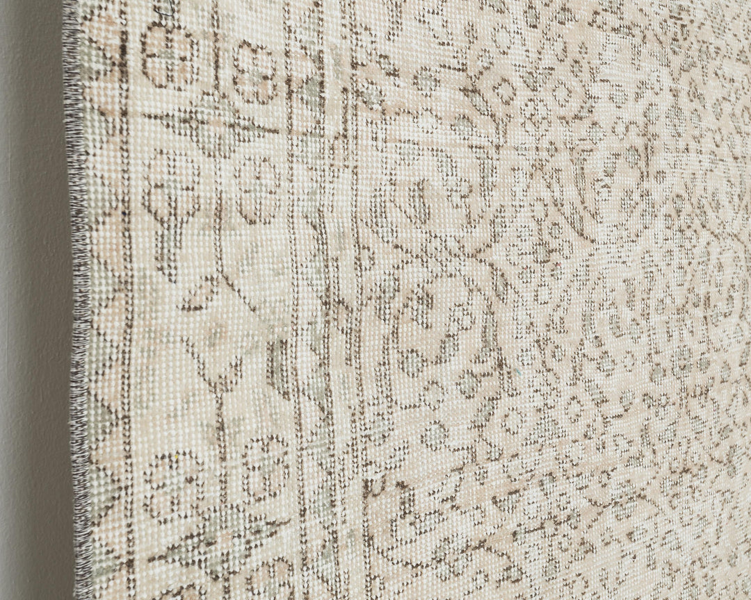 Faded Oushak Rug 6' 6" x 9' 11" | No. VR95982