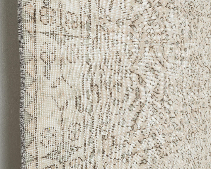 Faded Oushak Rug 6' 6" x 9' 11" | No. VR95982