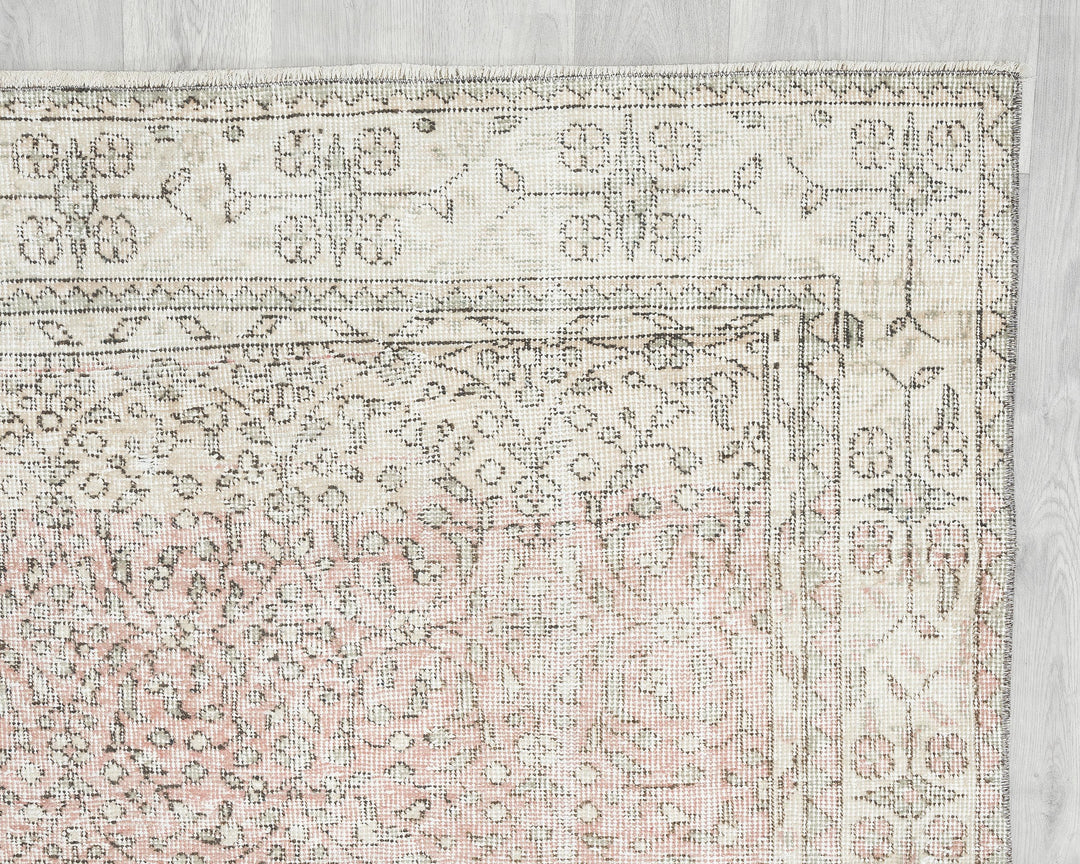 Faded Oushak Rug 6' 6" x 9' 11" | No. VR95982
