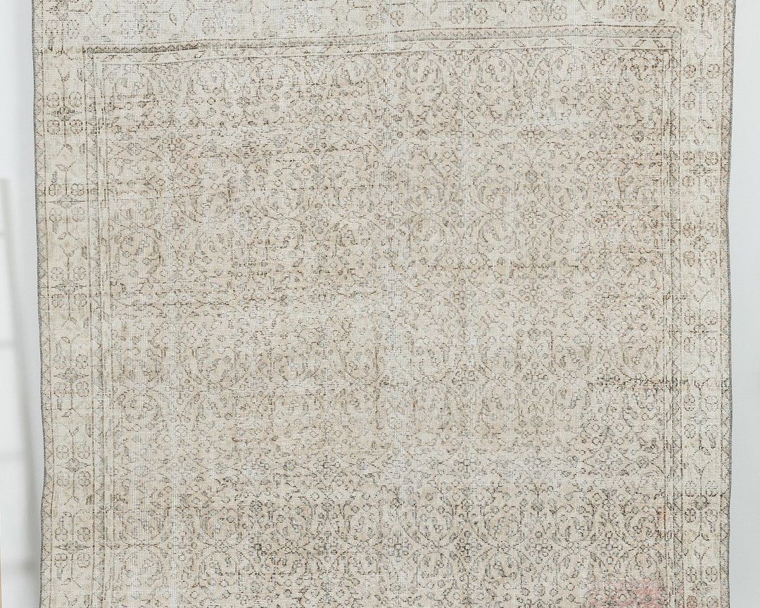 Faded Oushak Rug 6' 6" x 9' 11" | No. VR95982
