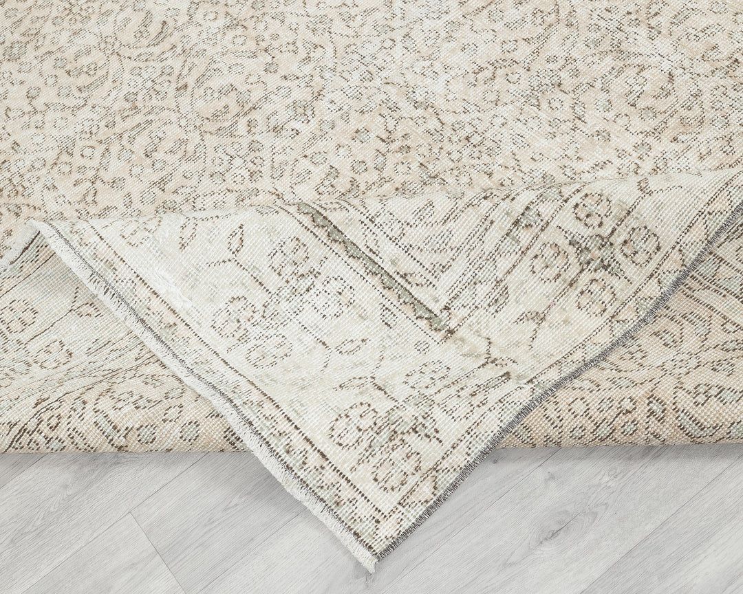Faded Oushak Rug 6' 6" x 9' 11" | No. VR95982