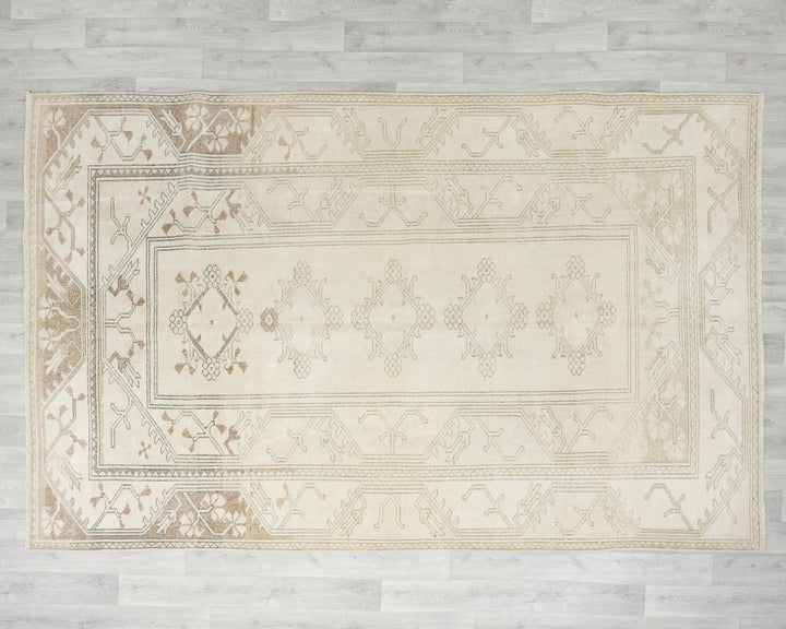 Beige Oushak Rug 5' 11" x 9' 2" | No. VR64043