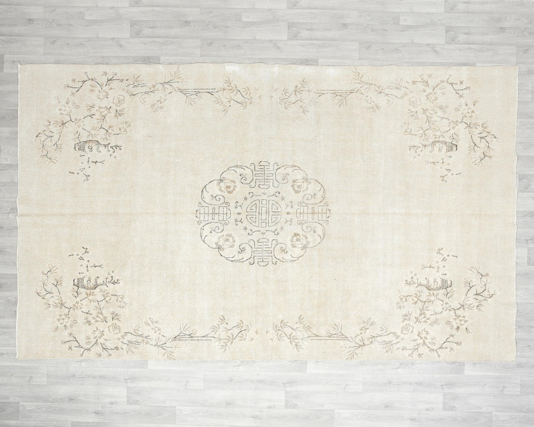 Neutral Oushak Rug 6' 7" x 10' 2" | No. VR32501