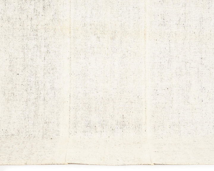 White Kilim Rug 5' 7" x 8' 2" | No. VR61228