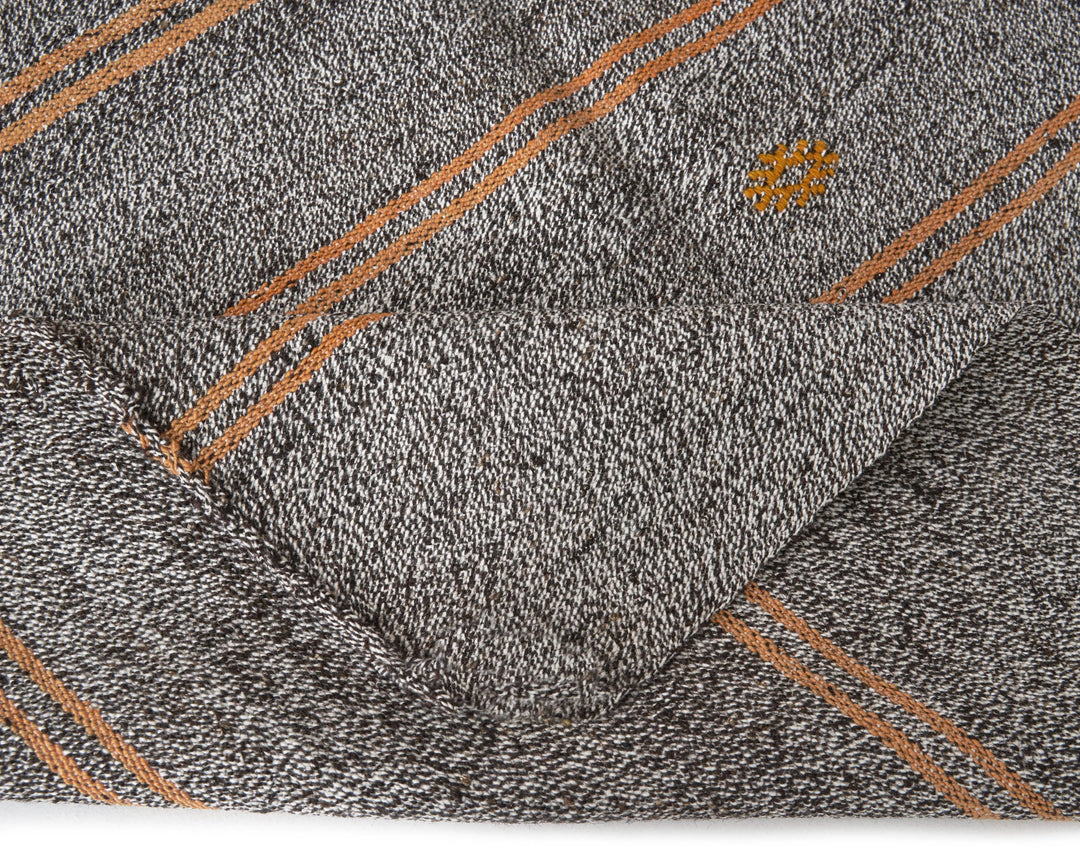 Gray Kilim Rug 5' 7" x 9' 2" | No. VR46693