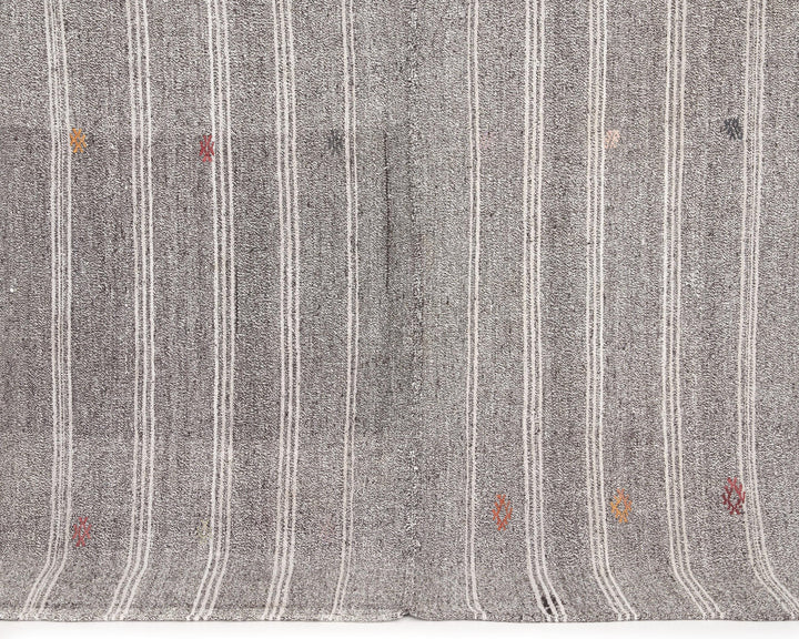 Gray Kilim Rug 5' 7" x 7' 5" | No. VR13260
