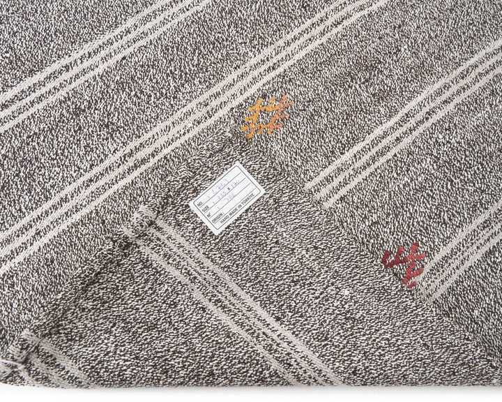 Gray Kilim Rug 5' 7" x 7' 5" | No. VR13260