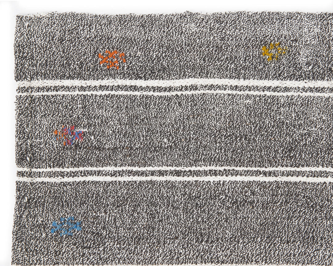 Gray Kilim Rug 5' 7" x 7' 1" | No. VR22977
