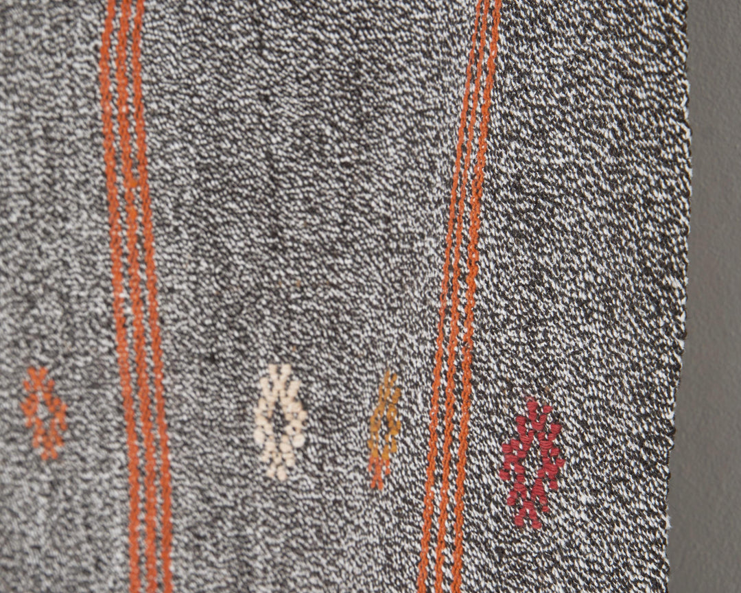Gray Kilim Rug 5' 7" x 9' 2" | No. VR43830