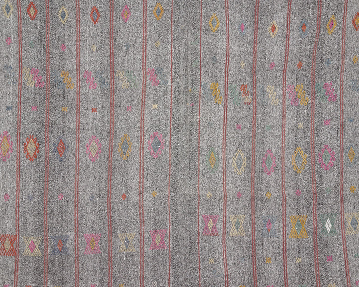Gray Kilim Rug 6' 7" x 8' 5" | No. VR21148
