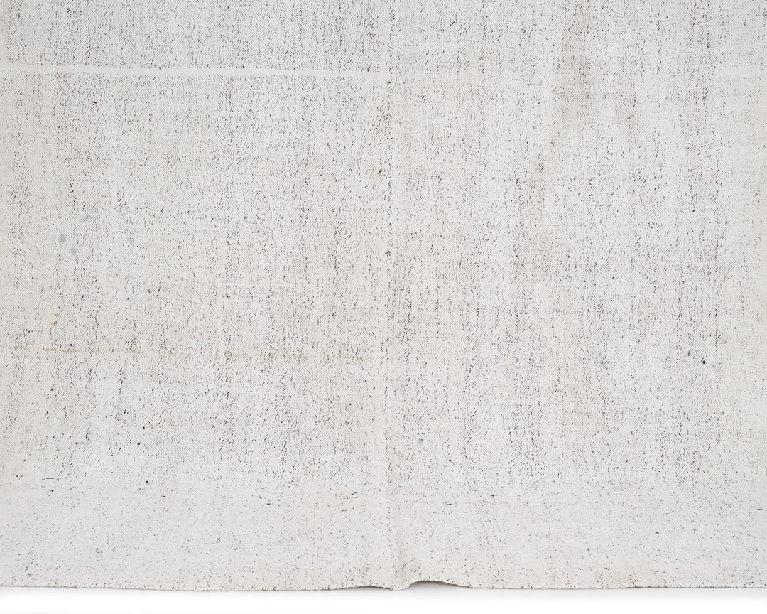 White Kilim Rug 6' 7" x 8' 10" | No. VR26240