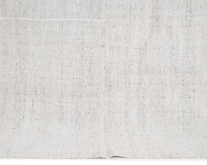 White Kilim Rug 6' 7" x 8' 10" | No. VR26240