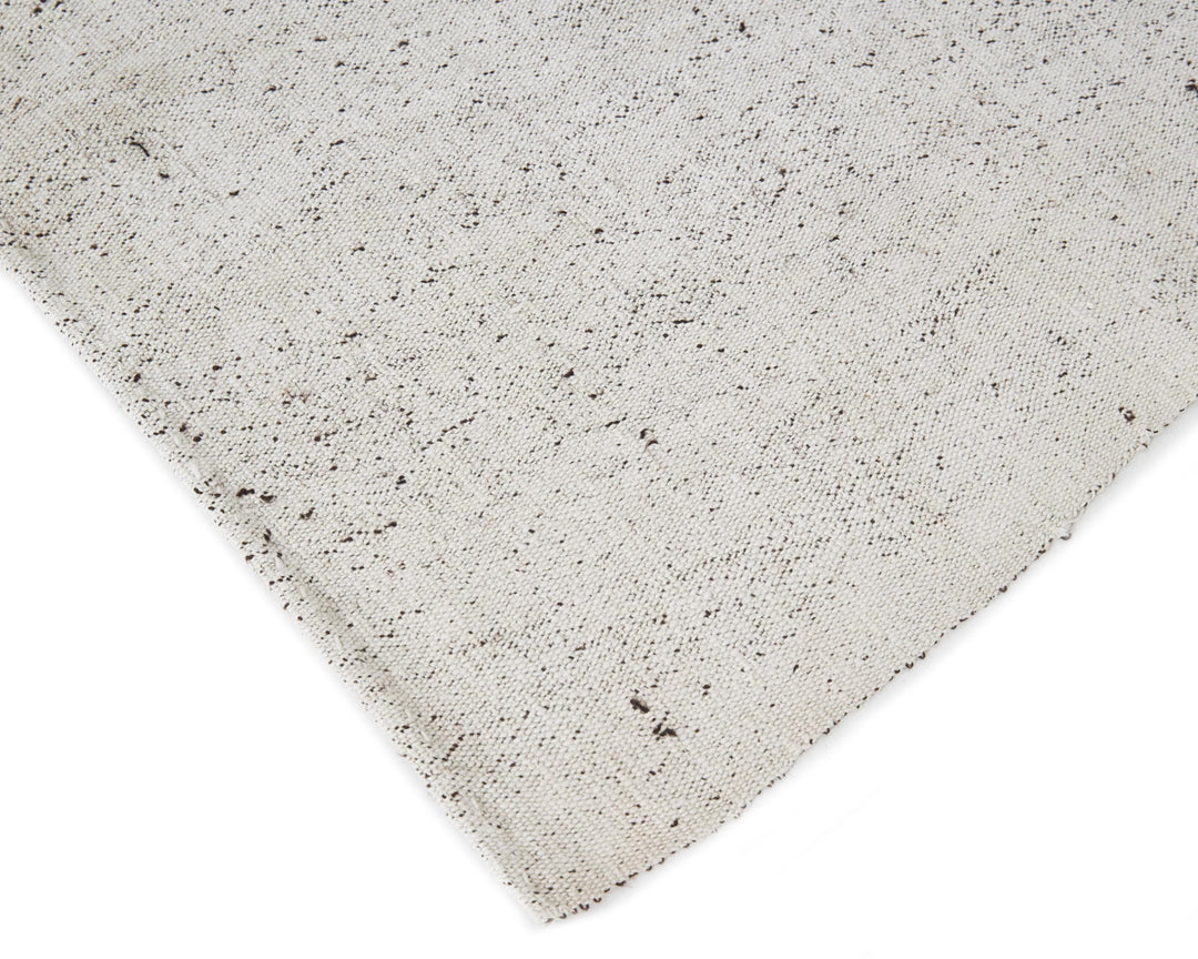 White Kilim Rug 6' 7" x 8' 10" | No. VR26240