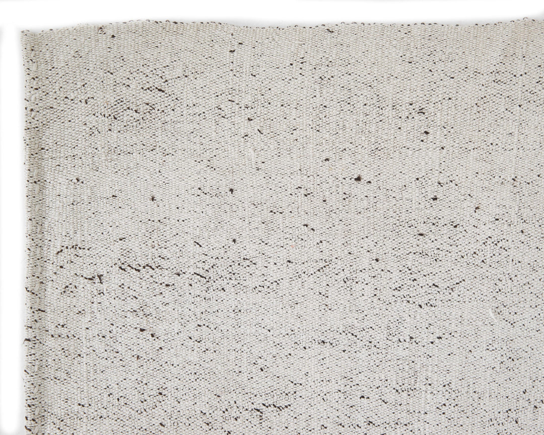 White Kilim Rug 6' 7" x 8' 10" | No. VR26240