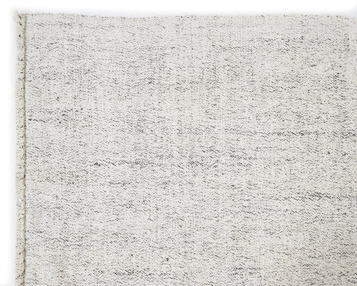 White Runner Rug 5' 1" x 15' 3" | No. VR30936