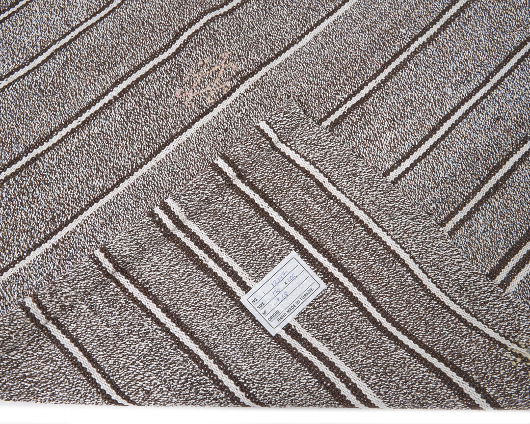 Gray Kilim Rug 5' 7" x 6' 8" | No. VR55564