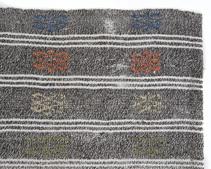 Gray Runner Rug 3' 8" x 9' 11" | No. VR95001
