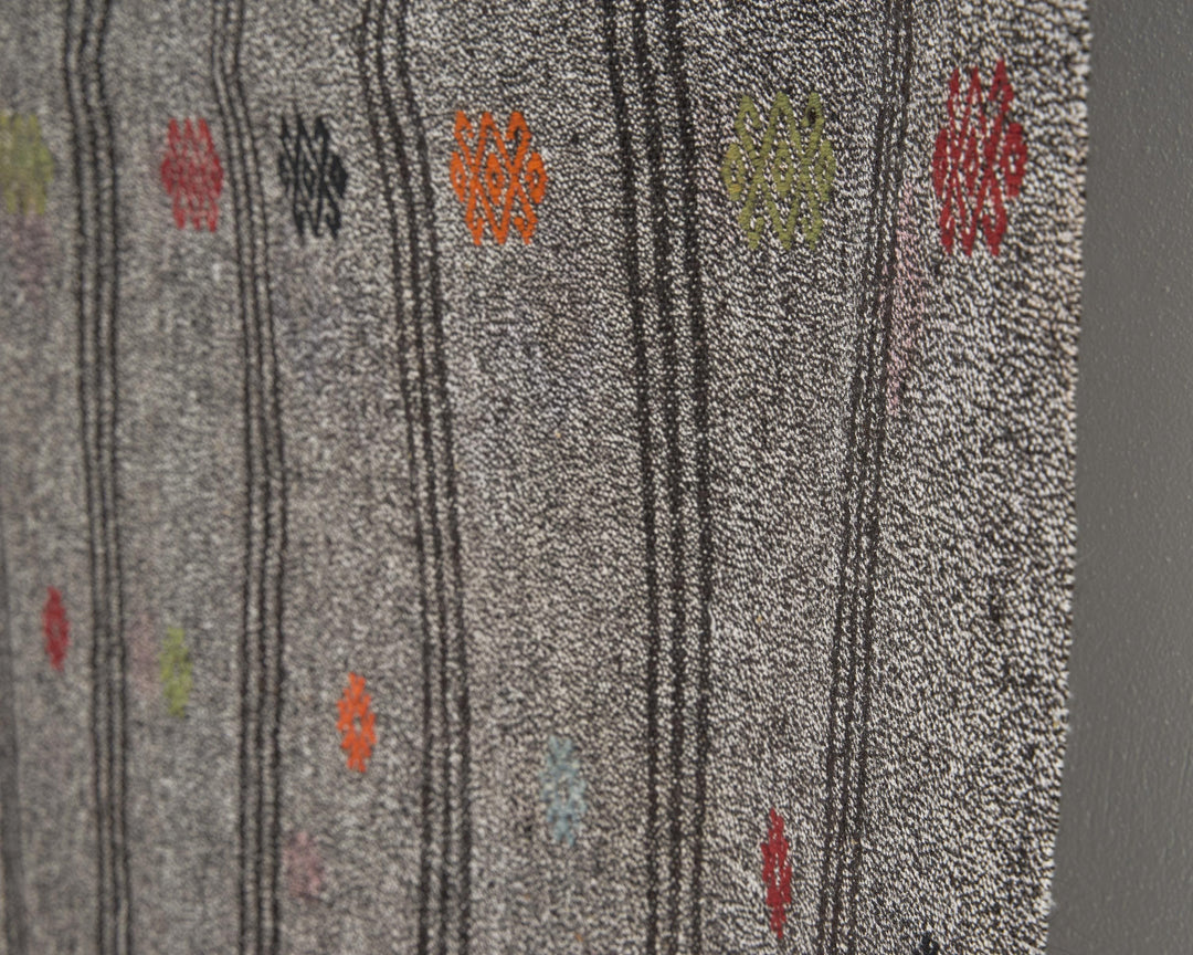 Gray Runner Rug 2' 11" x 18' 8" | No. VR15416