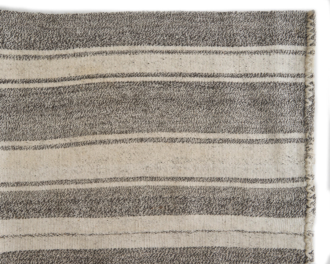 Gray Kilim Rug 6' 1" x 8' 6" | No. VR64456