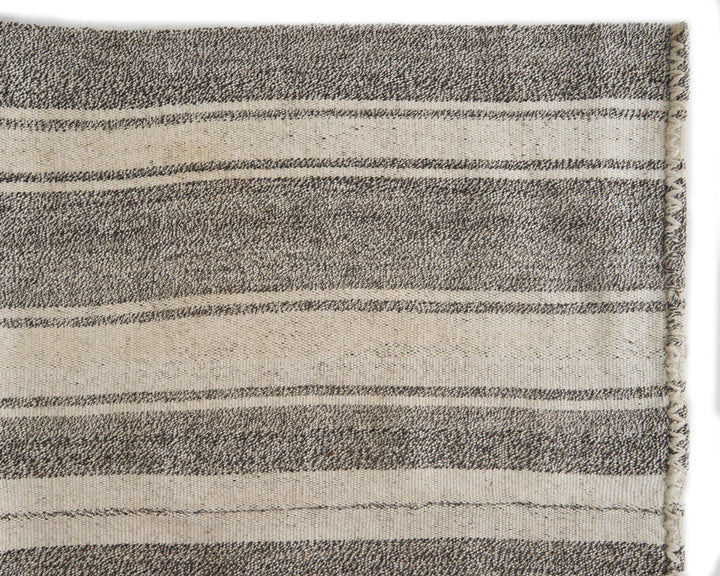 Gray Kilim Rug 6' 1" x 8' 6" | No. VR64456