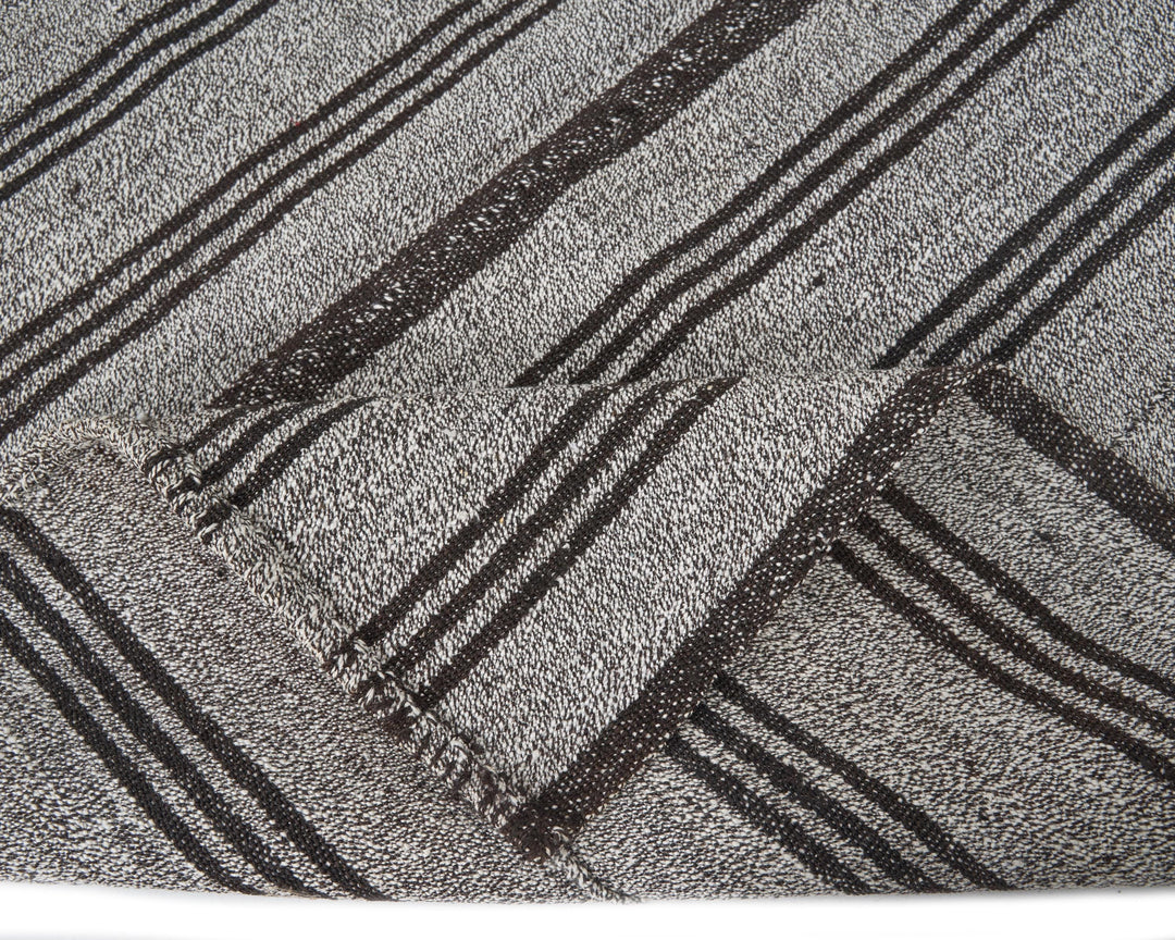 Gray Kilim Rug 4' 5" x 7' 2" | No. VR75448