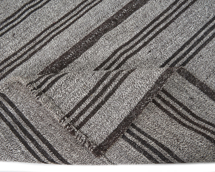 Gray Kilim Rug 4' 5" x 7' 2" | No. VR75448