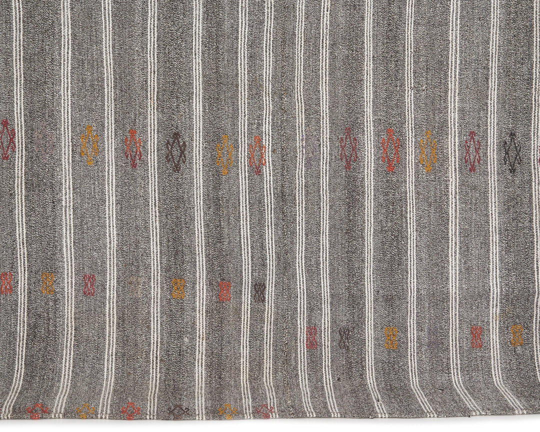 Gray Kilim Rug 6' 2" x 7' 3" | No. VR97496